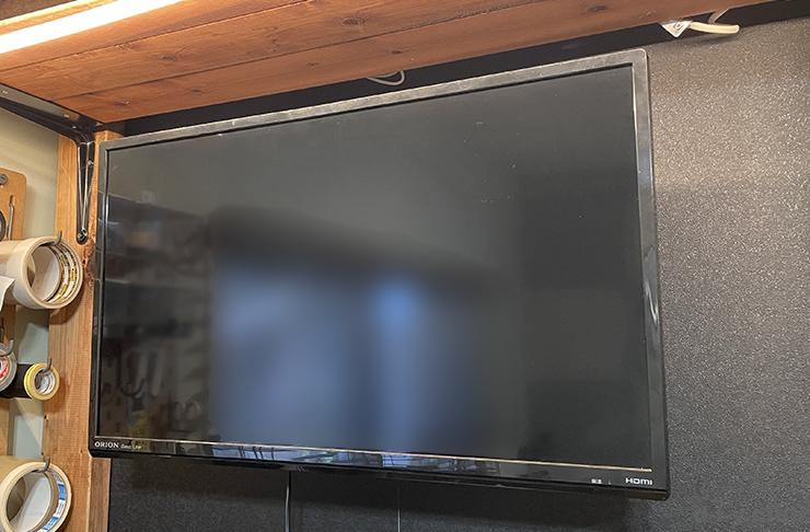壁掛テレビ
